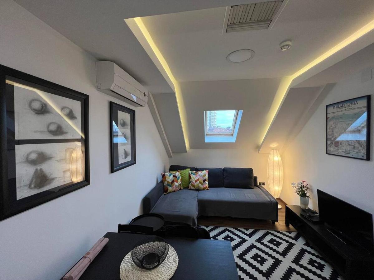 Main Square Apartment Belgrado Esterno foto